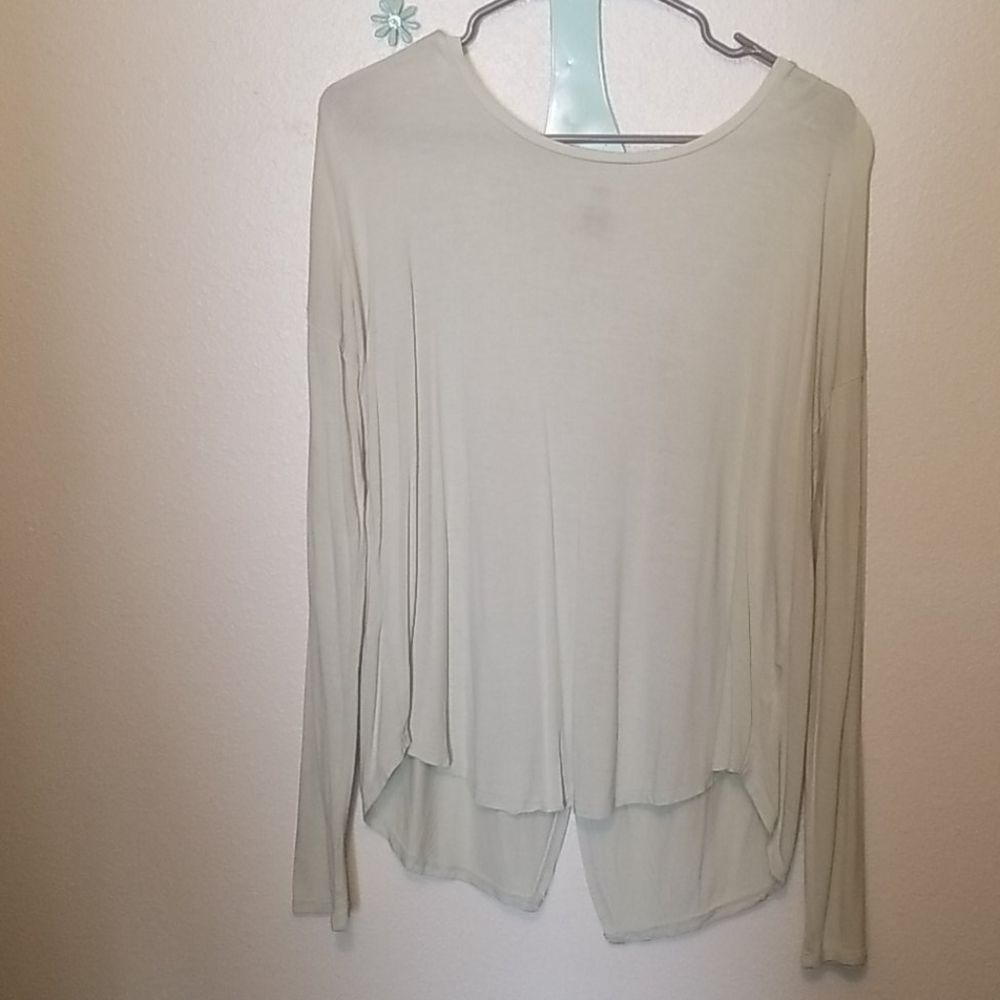 Long sleeve with split back